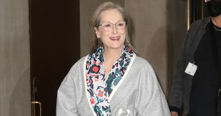 Το photobomb της Meryl Streep στο πάρτι της κόρης της, Louisa Jacobson