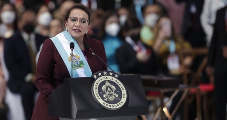 Η Σιομάρα Κάστρο είναι η πρώτη γυναίκα Πρόεδρος της Ονδούρας
