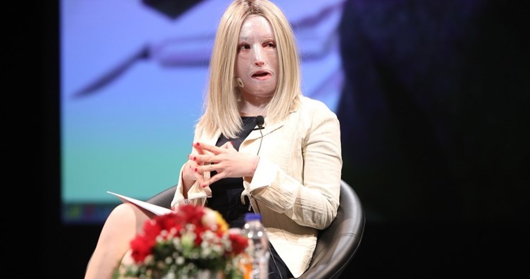 «Έχω ένα ανοιχτό τραύμα που με ταλαιπωρεί αρκετά κάνω υπομονή. Τhat’s my life right now»