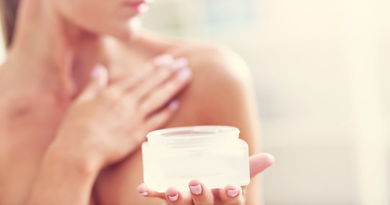 Ντεκολτέ | Η παραμελημένη περιοχή που μαρτυρά την ηλικία σας