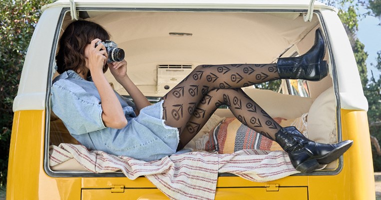 Spring is in the air | Η νέα συλλογή της Calzedonia έχει μία δόση από φωτεινά χρώματα και χαρούμενα 