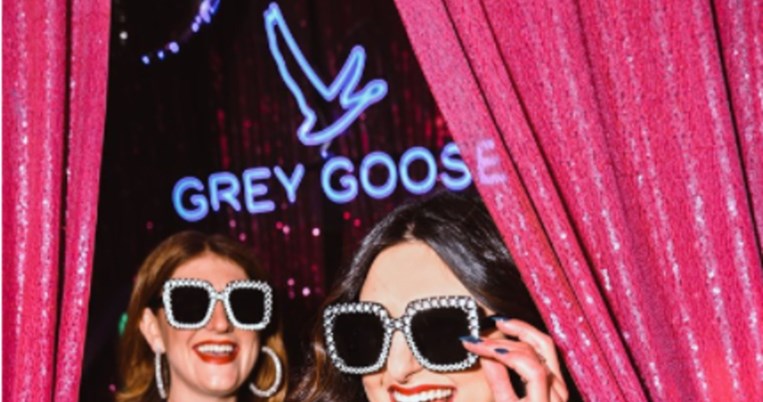 Disco Noir | Πώς η Grey Goose μάς μετέφερε στο πιο ξέφρενο '80s inspired πάρτι της χρονιάς