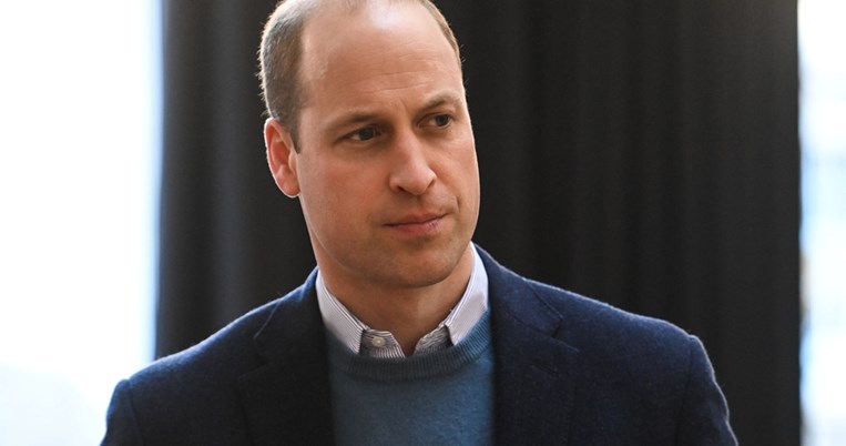 «Ανιστόρητος» χαρακτηρίστηκε ο πρίγκιπας Ουίλιαμ καθώς μοίραζε κέικ στο ουκρανικό πολιτιστικό κέντρο