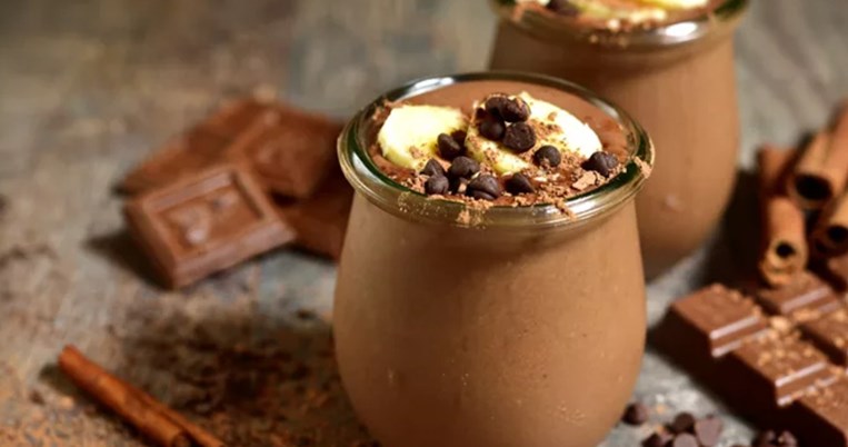 Το νόστιμο επιδόρπιο των 4 υλικών που σε βοηθάει να κοιμηθείς γρηγορότερα