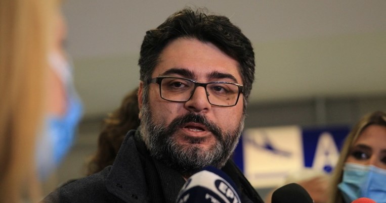 Συγκλονίζει ο Μανώλης Ανδρουλάκης: «Η Μαριούπολη είναι η Γκερνίκα, το Γκρόζνι, το Χαλέπι»