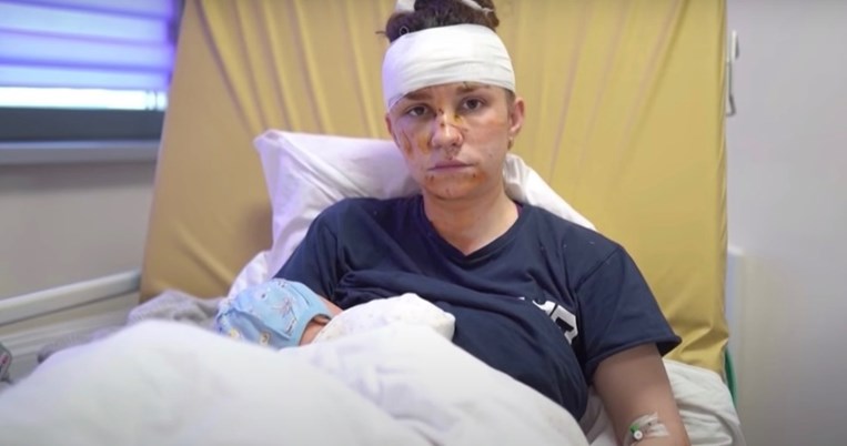 Η 27χρονη Olga έπεσε πάνω από το μωρό της για να το σώσει