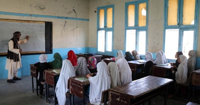 Αφγανιστάν: Oι Ταλιμπάν κλείνουν σήμερα όλα τα γυμνάσια και τα λύκεια για τα κορίτσια