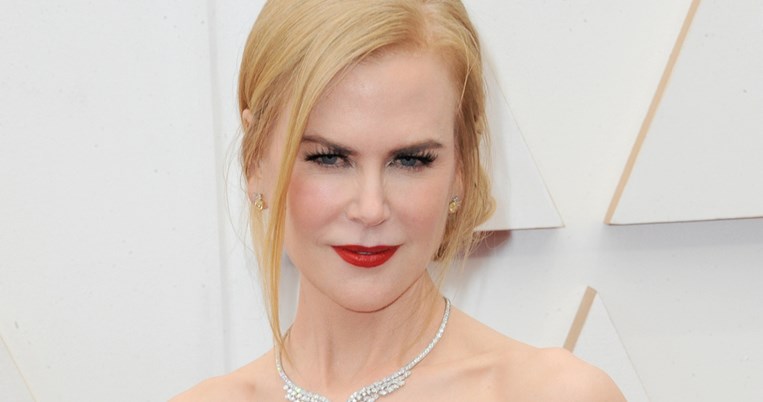 10' Face Lift | Τα ιδιοφυή skincare gadgets που λατρεύει η Nicole Kidman