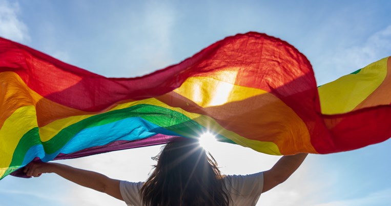 Δήμαρχος Νέας Υόρκη προς ΛΟΑΤΚΙ+: «Ελάτε στην πόλη που μπορείτε να είστε όποιοι θέλετε»