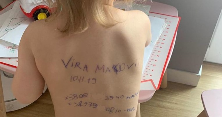 Ουκρανία: Μητέρα έγραψε τα στοιχεία στην πλάτη του παιδιού σε περίπτωση που πεθάνει η ίδια