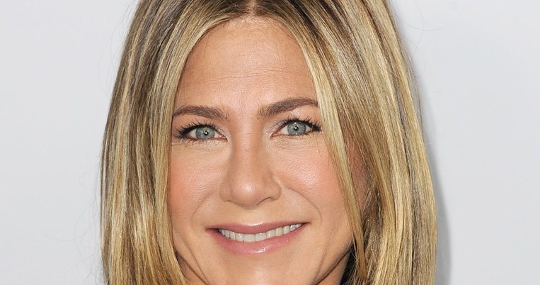 Jennifer Aniston | 5 προϊόντα ομορφιάς που έχει πάντα στο νεσεσέρ της