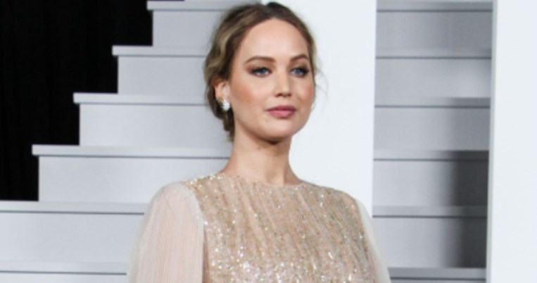 Jennifer Lawrence | Οι πρώτες φωτογραφίες με το μωρό της