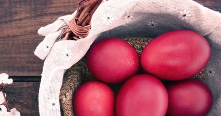 Πώς να βράσεις αυγά χωρίς να σπάσουν ή να ραγίσουν;