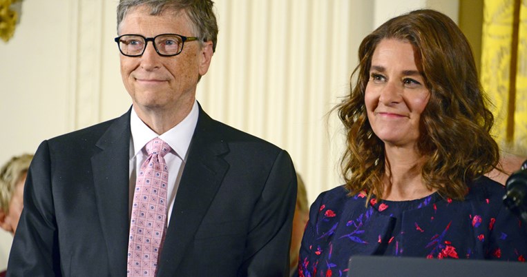 Ο Bill Gates λυγίζει on camera: "Προξένησα πολύ πόνο στη Melinda"
