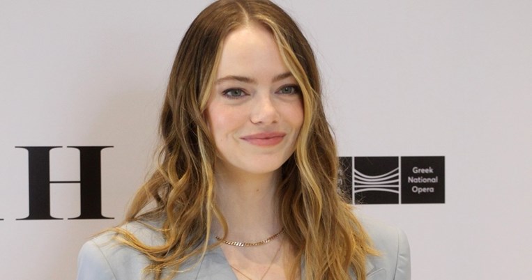 Έμα Στόουν: Simply & stylish με την υπογραφή Louis Vuitton