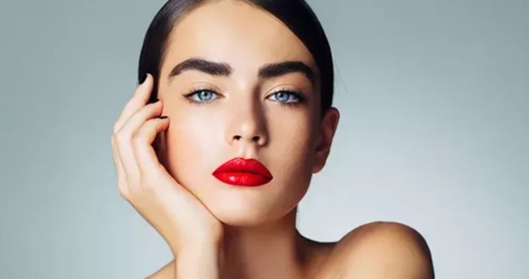 5 συνήθειες που προκαλούν φθορά στις βλεφαρίδες σου