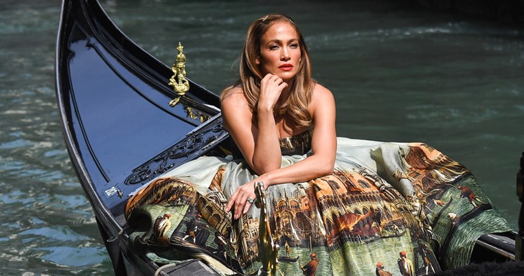 Sunkissed Glow: το μικρό μυστικό για να αποκτήσεις ένα διακριτικό μαύρισμα 