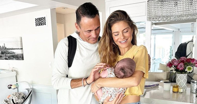 μαρια_μενουνος