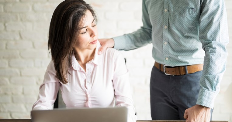 σεξουαλική παρενόχληση, γραφείο