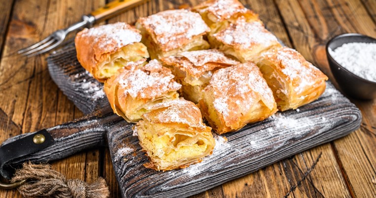 bougatsa