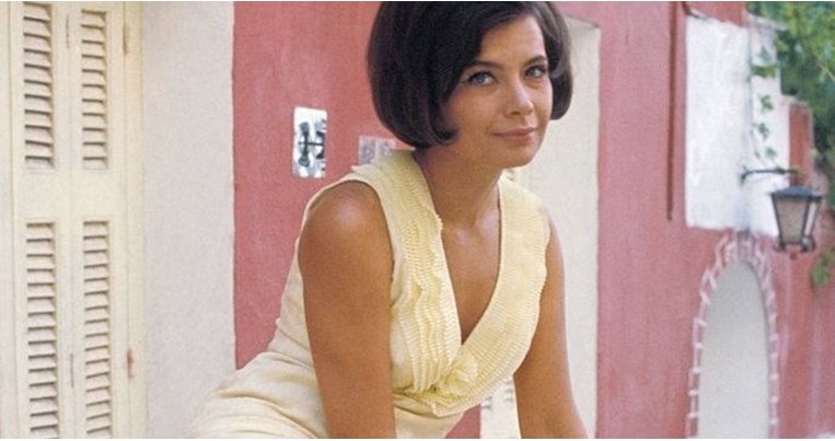 Η 16χρονη εγγονή της Τζένης Καρέζη σε σπάνια εμφάνιση με τον πατέρα της Κωνσταντίνο Καζάκο