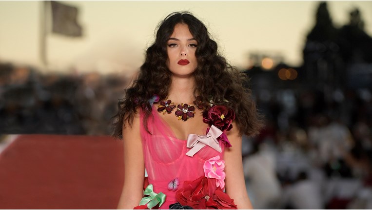 Μόνικα Μπελούτσι