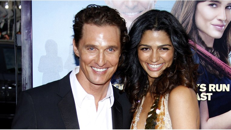 Μάθιου ΜακΚόναχι, σύζυγος