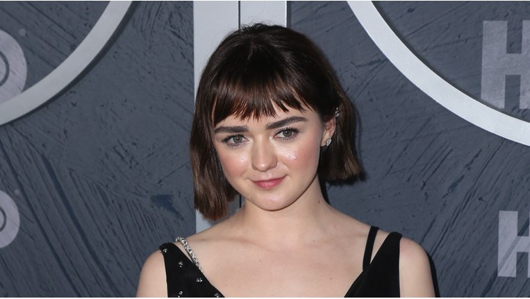 Maisie Williams)