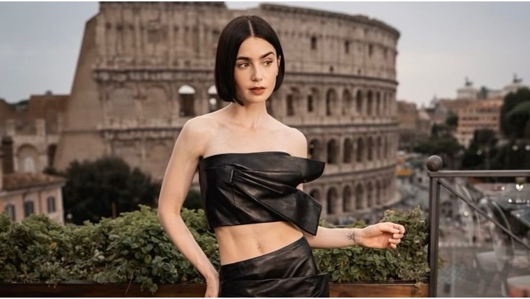 Λίλι Κόλινς, Emily in Paris