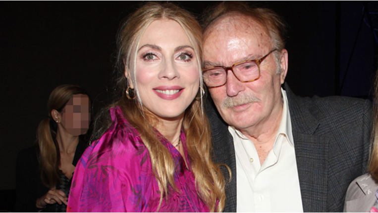 Σμαράγδα Καρύδη