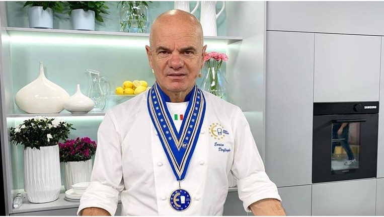 Ιταλός σεφ, παλάτι