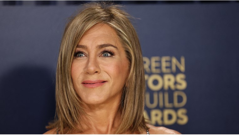 Τζένιφερ Άνιστον