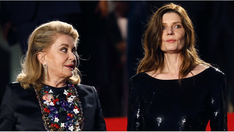 Κατρίν Ντενέβ, Κιάρα Μαστρογιάννι