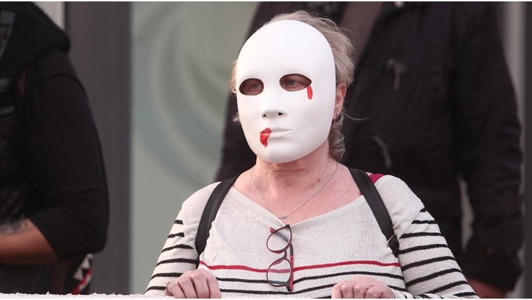 γυναικοκτονία, άγιοι ανάργυροι