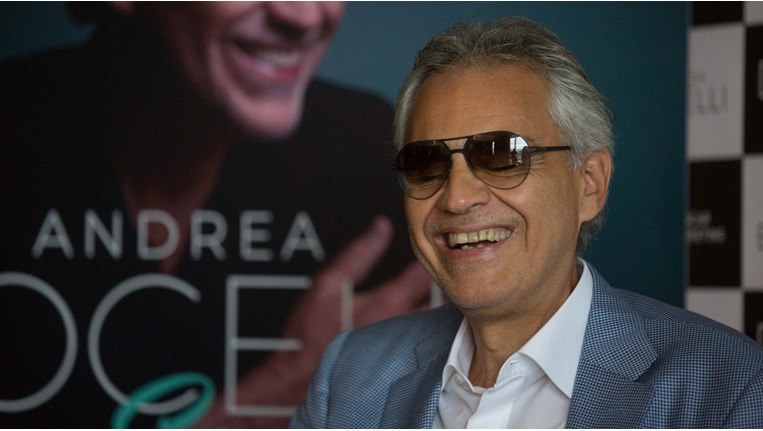 Αντρέα Μποτσέλι: 'Όταν ανεβαίνω στη σκηνή, ο πρώτος μου στόχος είναι να να προσφέρω ευτυχία, χαρά και κέφι'