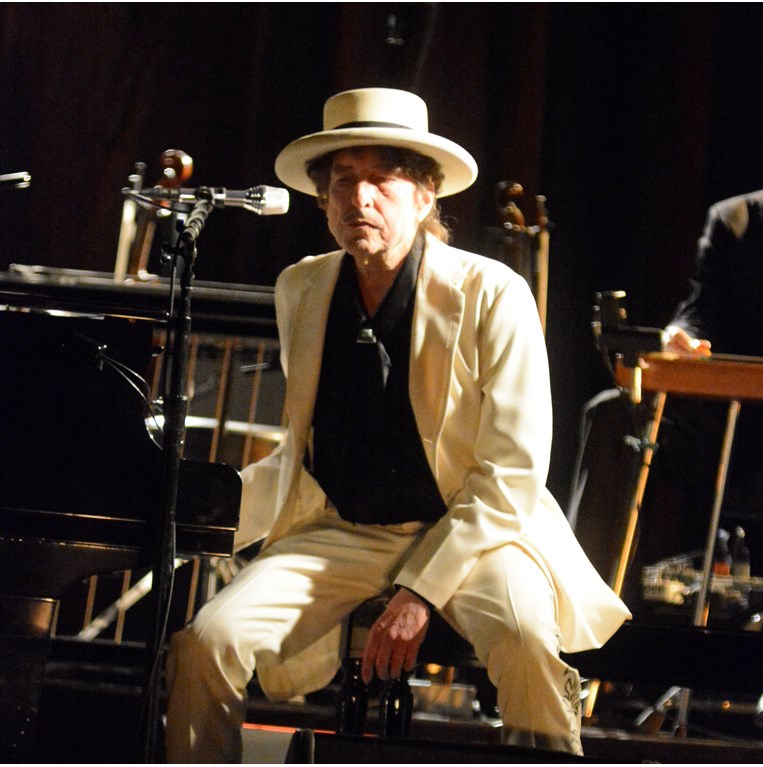 Bob Dylan, Μπομπ Ντίλαν