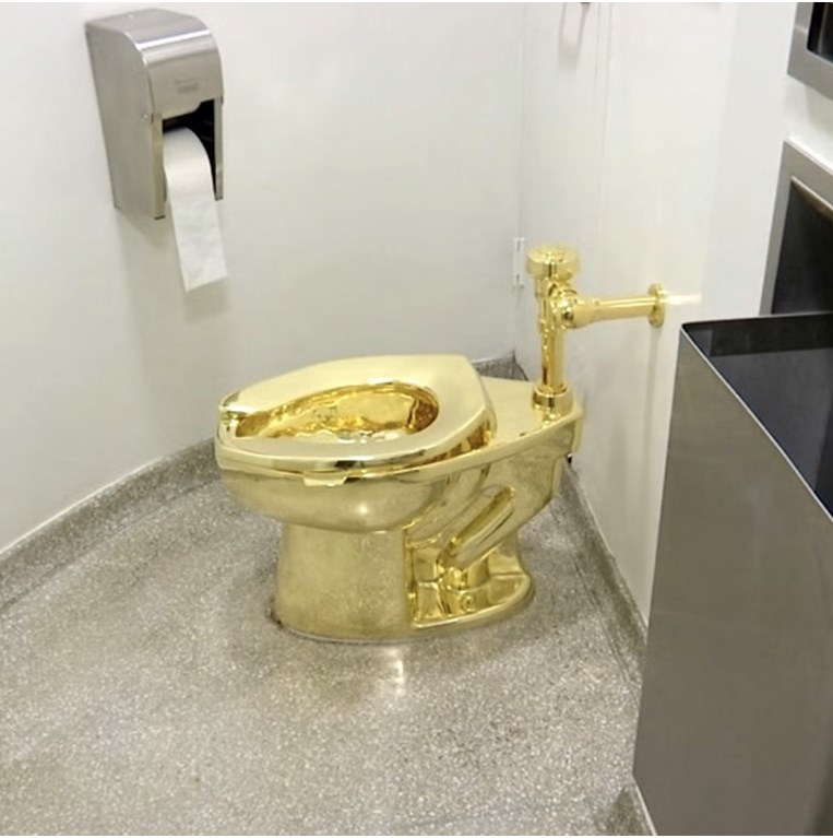 χρυσή τουαλέτα