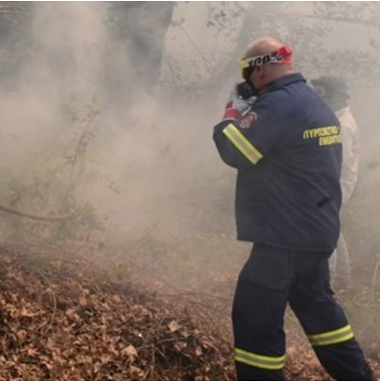 φωτιά στη γλυφάδα
