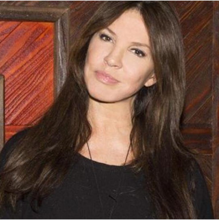 Χρυσαυγή: Η άγνωστη αδερφή της Βάνας Μπάρμπα