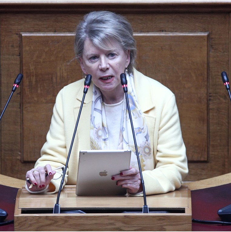 Έλενα Ακρίτα