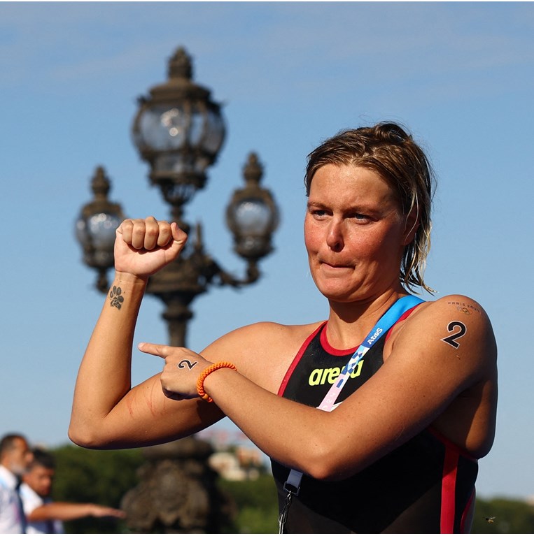 Ολυμπιονίκης, σκυλάκος