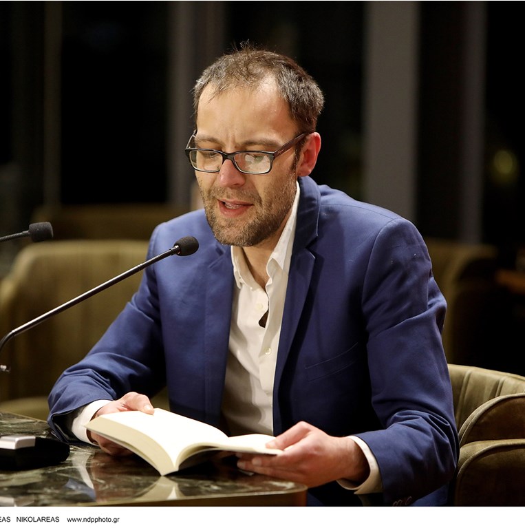 Αύγουστος Κορτώ: Ζήτησε δημόσια συγγνώμη για το βιβλίο του χωρίς να φταίει εκείνος