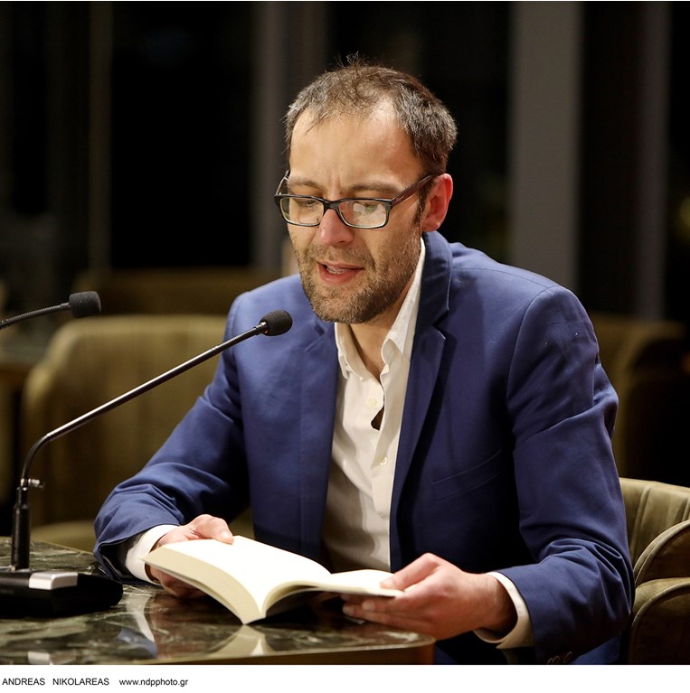 Αύγουστος Κορτώ: Ζήτησε δημόσια συγγνώμη για το βιβλίο του χωρίς να φταίει εκείνος