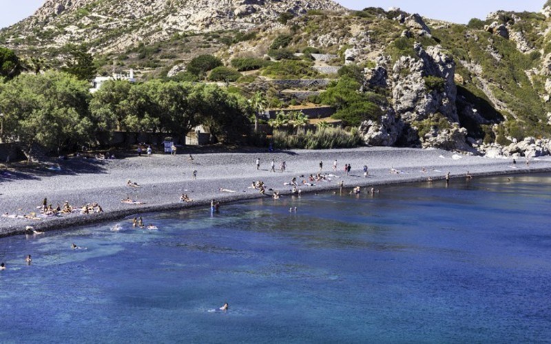 Η ελληνική παραλία που αποτελεί παγκόσμιο φαινόμενο χάρη σε ένα μοναδικό χαρακτηριστικό