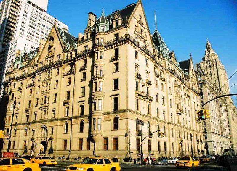 Το επιβλητικό διαμέρισμα της Λορίν Μπακόλ στη Νέα Υόρκη άλλαξε ιδιοκτήτες 
