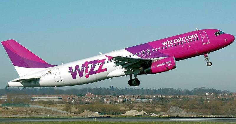 Έρχεται νέα πτήση Αθήνα-Λονδίνο με 29,99 ευρώ από την Wizz Air 