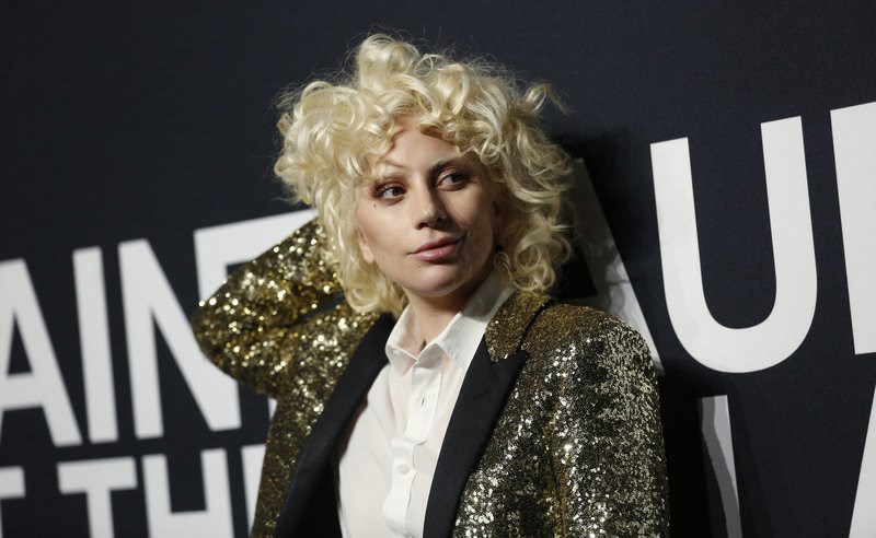Από τη L.Gaga ως τη Τζ.Φόντα: Ηταν όλοι στο σόου του Saint Laurent