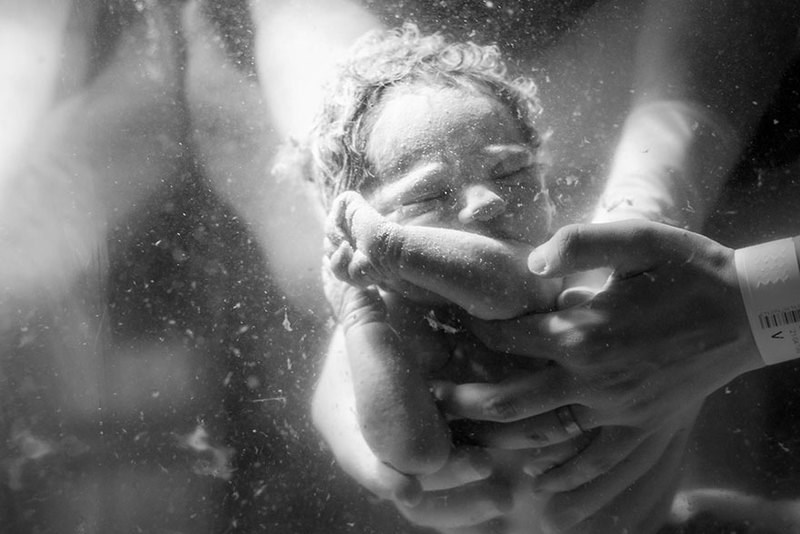 Η ομορφιά της γέννησης σε φωτογραφίες που κόβουν την ανάσα