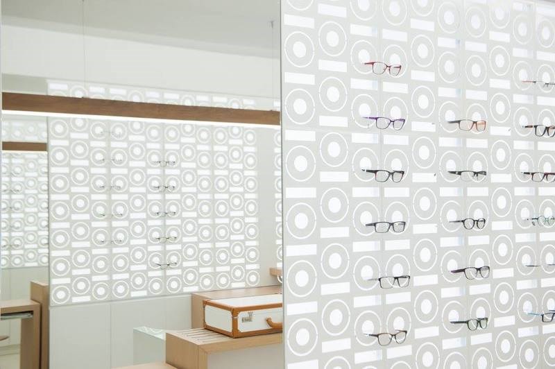 The Opticians: Ένα κατάστημα οπτικών στη Βαλαωρίτου που μας βοηθάει να δούμε 5 φορές καλύτερα