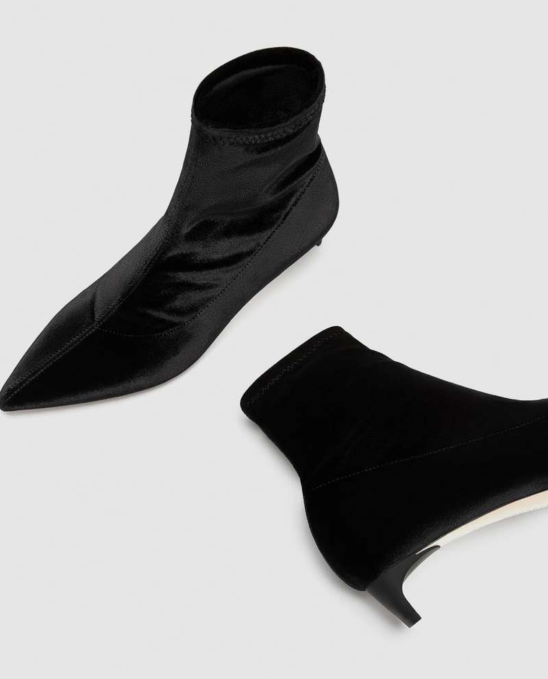Zara: Βρήκαμε τα ankle boots που θα αγοράσουμε τώρα με έκπτωση για να φορέσουμε το φθινόπωρο 